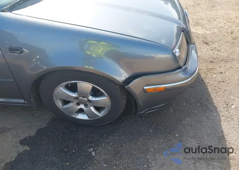 2004 Volkswagen Jetta Gls 2.0L z USA, uszkodzony, nr VIN 3VWSA69M34M099167